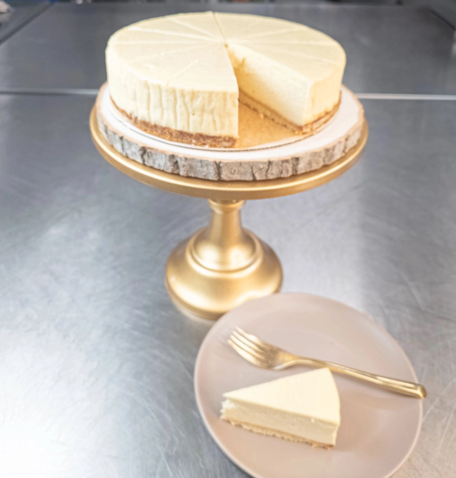 8-Inch Celebration Cheesecake – Clean Ingredients • 12 Servings